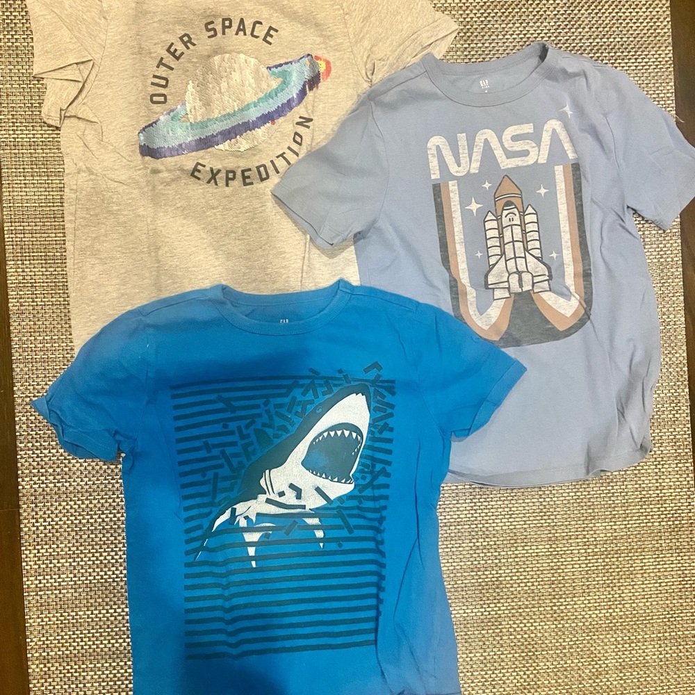Set of 3 GAP Sz Med (7/8) Kids Blue & Gray T-Shirts - Space/ NASA/ Shark